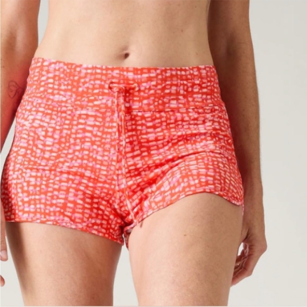 Athleta coral and pink Patterned Shorts